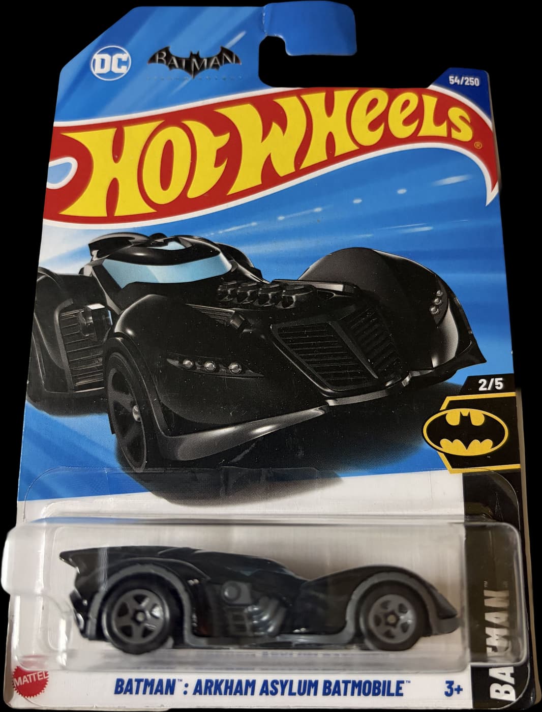 Batman : Arkham Asylum Batmobile on its card