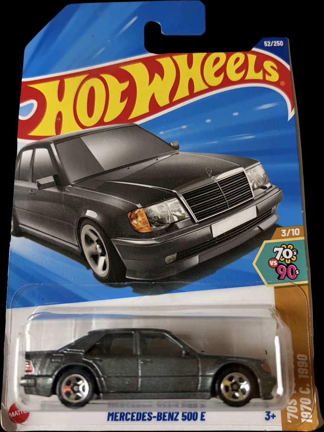 Mercedes-Benz 500 E on its card