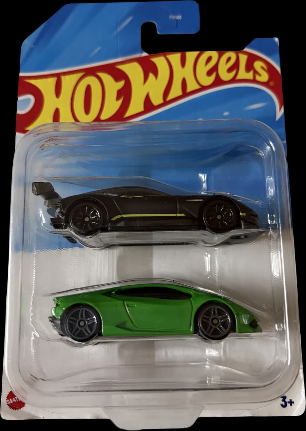 Aston Martin Vulcan + Lamborghini Huracán LP 610-4 (Themed 2 Packs) on its card