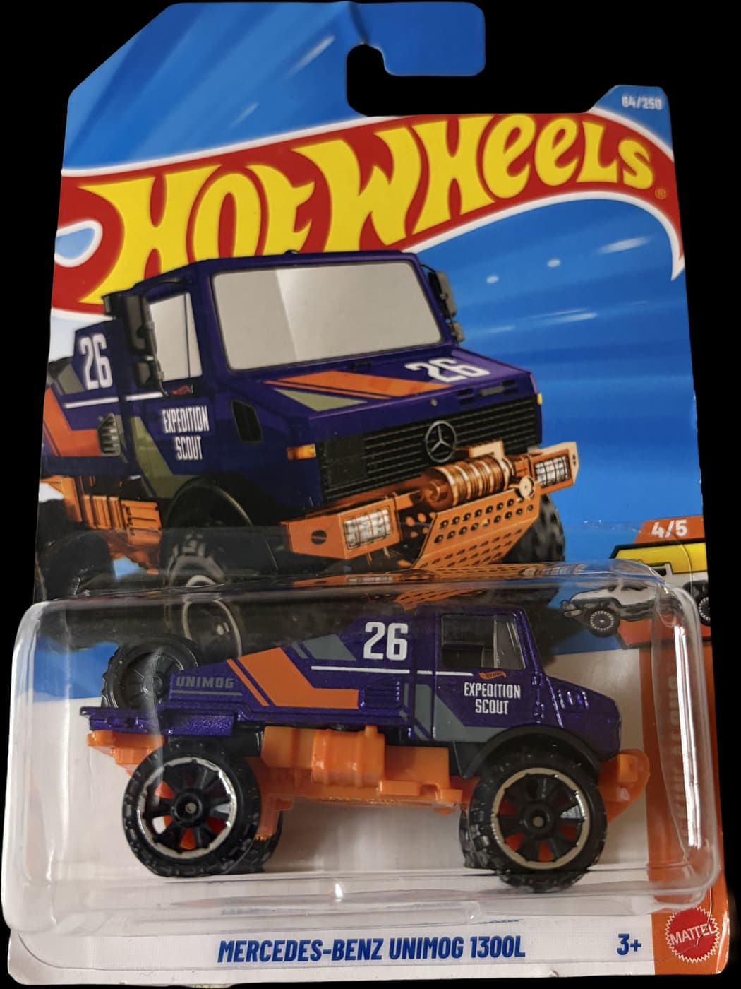 Mercedes-Benz Unimog 1300L on its card